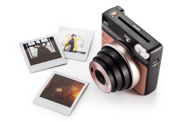 富士フイルム社、新インスタントカメラを初公開