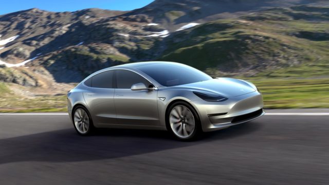 Tesla社 Model3 Performance Variantは78000ドル