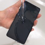 「洗えるスマホ」はどこまで洗えるのか？