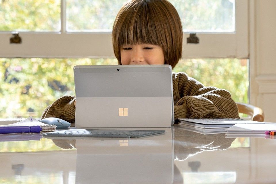 64 高速化された Surface Go 2 発表 Surface Book 3 もあるよ Ubergizmo Japan